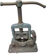 oude bankschroef / draadstripper of kabelklem, Doe-het-zelf en Verbouw, Gereedschap | Handgereedschap, Ophalen, Gebruikt