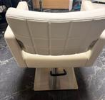 Kapperstoel wit nog mooi en doet het goed, Huis en Inrichting, Fauteuils, Ophalen, Zo goed als nieuw