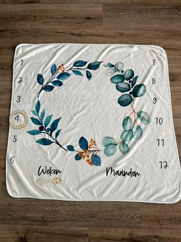 Mijlpaal deken “leaves” beschikbaar voor biedingen