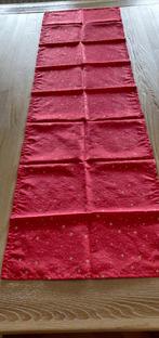 Rode loper tafelkleed) met gouden sterretjes (140x41cm Nieuw, Ophalen of Verzenden, Nieuw