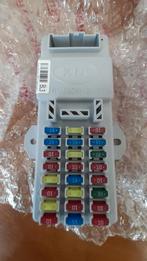 Zekeringkast Kia Sorento 2.5 CRDI, Ophalen, T.Smit Outlet Store, Info@tommysmit.nl, 7008AR