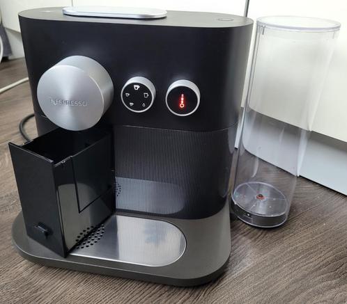 Nespresso C80 Expert off black, Witgoed en Apparatuur, Koffiezetapparaten, Zo goed als nieuw, Koffiepads en cups, Koffiemachine