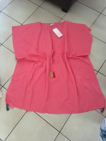 Nieuwe roze kleurige strand tuniek beschikbaar voor biedingen