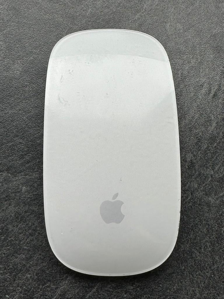 Apple Magic Mouse 2 A1657, Muis, Rechtshandig, Ophalen of Verzenden, Zo goed als nieuw