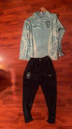 Nieuw Nike Brazilie Trainingspak Maat L, Maat 52/54 (L), Nieuw, Ophalen of Verzenden, Voetbal