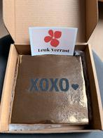 Goud/brons Tegeltje met XOXO Tekst, Ophalen