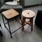 2x kruk  Ikea Skogsta + Industriële look kruk, Huis en Inrichting, Krukjes, Ophalen, Gebruikt, Hout