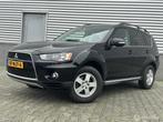 Mitsubishi Outlander 2.0 Intro Edition AUTOMAAT, nieuwe apk, Auto's, Mitsubishi, Zwart, 4 cilinders, Parkeersensor, Leder en Stof