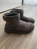 Ugg Mini Grijs Mt. 39 Origineel!, UGG, Lage of Enkellaarzen, Ophalen of Verzenden, Grijs