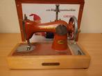 Vintage USSR speelgoed naaimachine Orsha, Antiek en Kunst, Antiek | Speelgoed, Ophalen of Verzenden