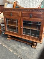 Retro theekastje met glas in lood deurtjes, Ophalen