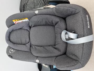 2x maxi cosi + 1x isofix.  beschikbaar voor biedingen
