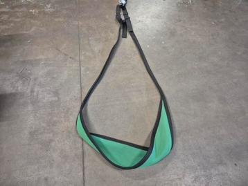 Schommel met bevestiging beschikbaar voor biedingen