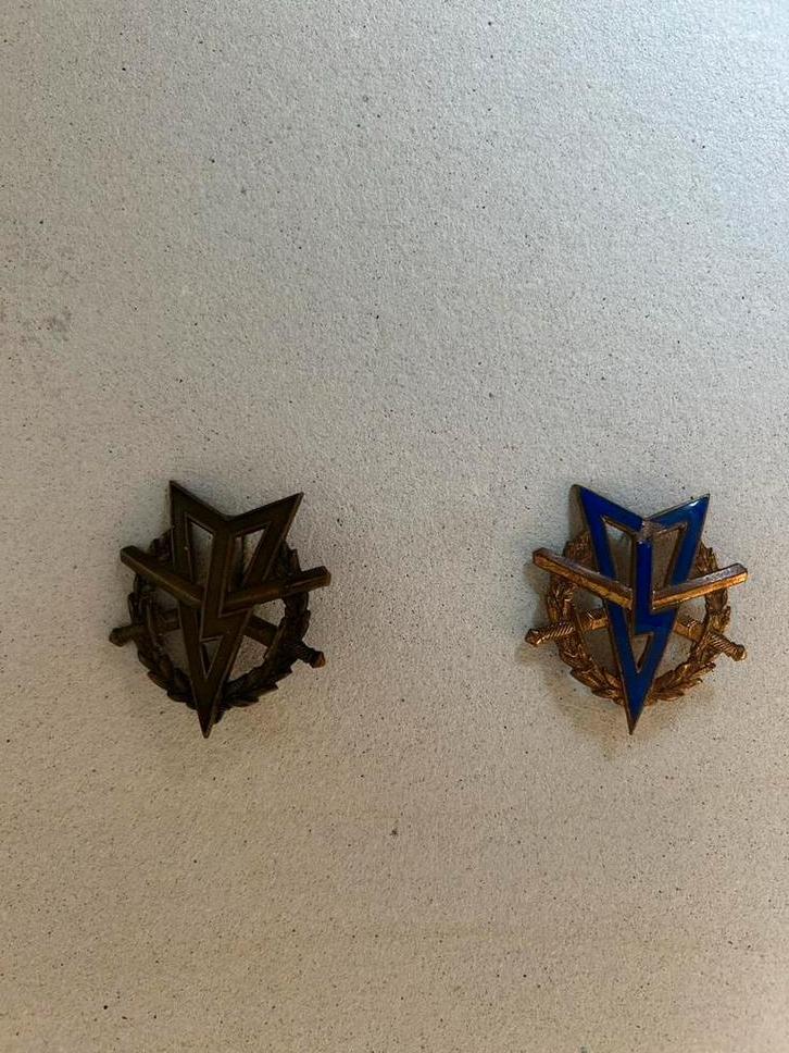 MLV Speld (2x), Verzamelen, Militaria | Algemeen, Landmacht, Embleem of Badge, Nederland, Ophalen of Verzenden