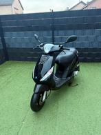 Piaggio zip 2023, Fietsen en Brommers, Ophalen, Maximaal 45 km/u, Zip, Zo goed als nieuw