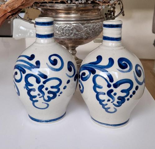 Vintage, twee kruiken van zoutglazuur keramiek, Sonnema, Antiek en Kunst, Antiek | Keramiek en Aardewerk, Ophalen of Verzenden