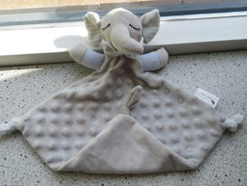 Knuffeldoek olifant merk Interbaby grijs velours met beschikbaar voor biedingen