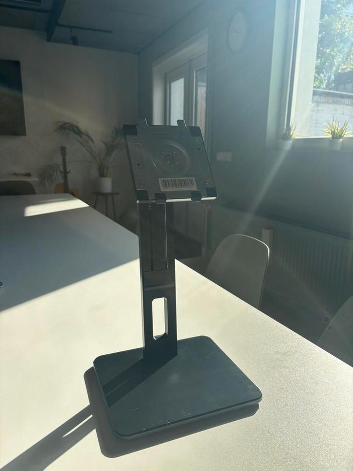 Stevige computer standaarden, Computers en Software, Laptopstandaarden, Zo goed als nieuw, Ophalen