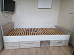 Tienerkamer: bed 90x200cm, bureau en nachtkastje, Huis en Inrichting, Ophalen, Gebruikt