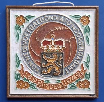 1949 KNVB Nrd Brabant Cloisonné tegel F25-14 Porceleyne Fles beschikbaar voor biedingen