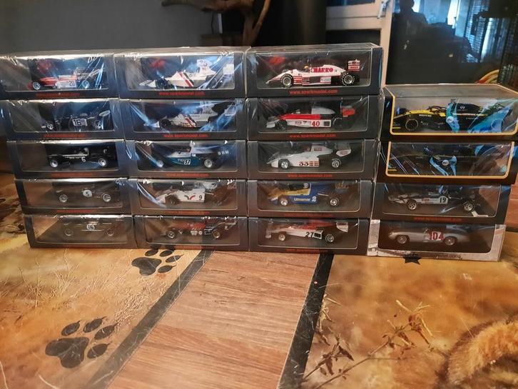 Spark 1:43 Formule 1 auto modellen als nieuw, Hobby en Vrije tijd, Modelauto's | 1:43, Zo goed als nieuw, Auto, Overige merken
