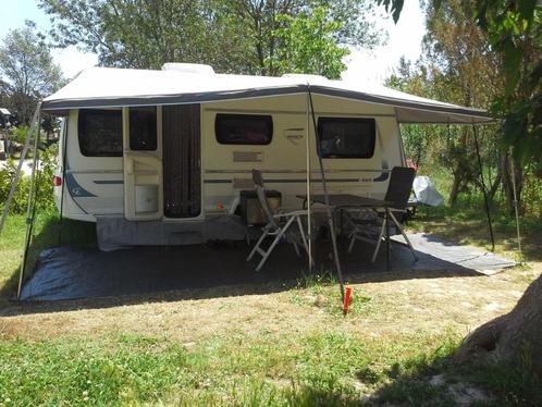 Zeer compleet Fendt Bianco 465 met mover, Caravans en Kamperen, Caravans, Particulier, tot en met 4, 1000 - 1250 kg, Rondzit, Fendt