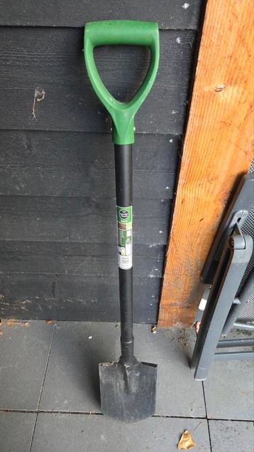 Garden Touch Spade - Tuinieren Gemakkelijk Gemaakt! beschikbaar voor biedingen