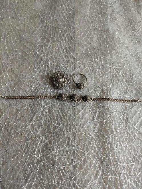 Antieke set zilveren armband, broche en ring 'Zeeuwse knop', Antiek en Kunst, Antiek | Goud en Zilver, Verzenden