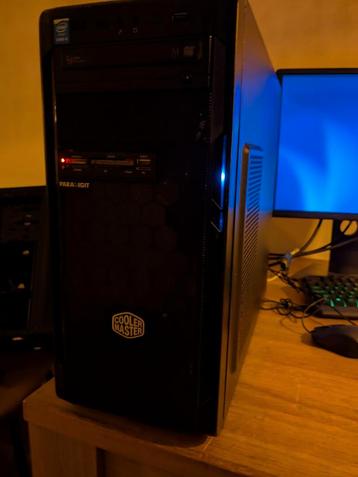 Mijn oude game pc beschikbaar voor biedingen
