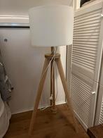 Lauters Ikea Houten vloerlamp met stoffen kap, Huis en Inrichting, Lampen | Vloerlampen, Ophalen, Zo goed als nieuw, Hout, 150 tot 200 cm