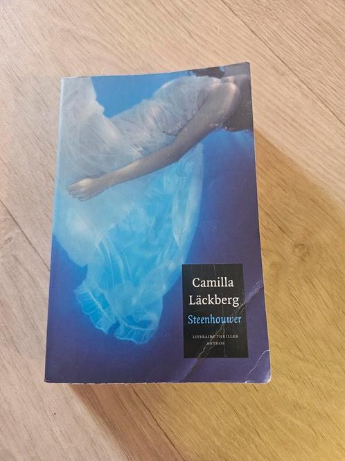 Camilla Läckberg - Steenhouwer, Boeken, Thrillers, Zo goed als nieuw, Nederland, Ophalen of Verzenden