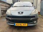 Peugeot 1007 1.4 2005 Grijs, Auto's, Voorwielaandrijving, 1360 cc, 4 cilinders, 4 stoelen