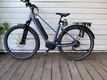 Qwic premium e-bike MN 380 met riemaandrijving beschikbaar voor biedingen