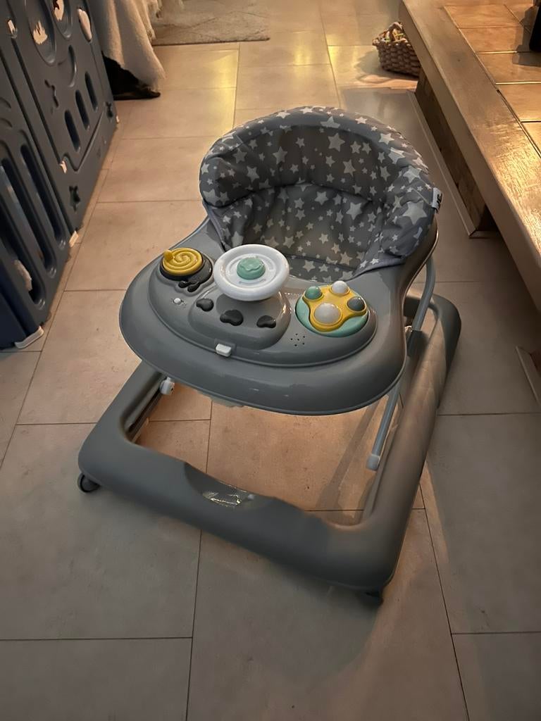 Loopstoel grijs, Ophalen, Zo goed als nieuw