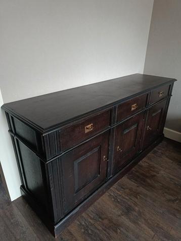 Dressoir  beschikbaar voor biedingen