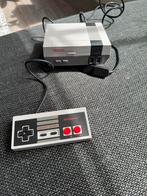 NES mini met 1 controller en verlengsnoer controller, Spelcomputers en Games, Spelcomputers | Nintendo NES, Ophalen, Zo goed als nieuw