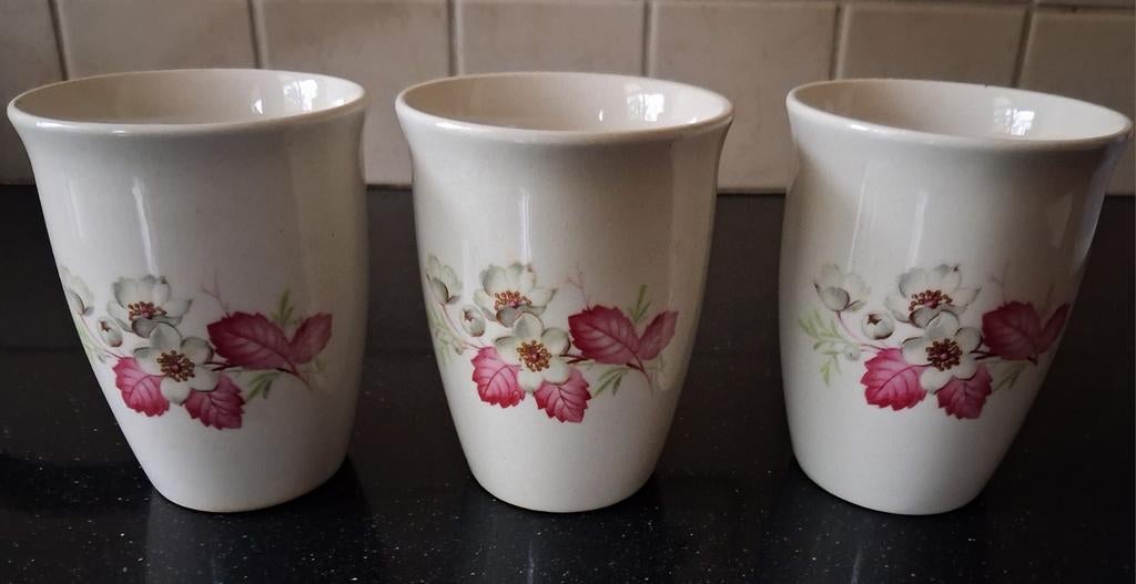 Vintage/retro melkbekers, Ophalen, Zo goed als nieuw, Overige stijlen, Schaal of Schalen