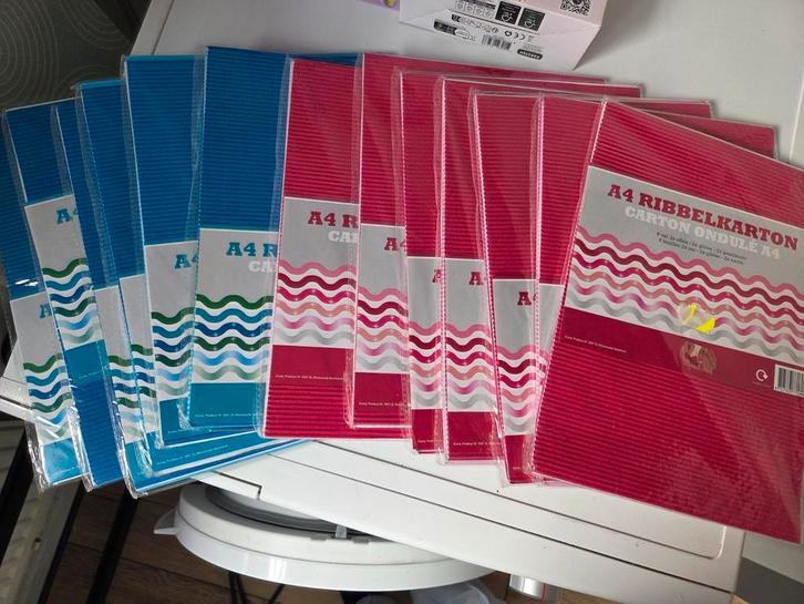 Knutsel papier, Diversen, Schrijfwaren, Zo goed als nieuw, Ophalen of Verzenden