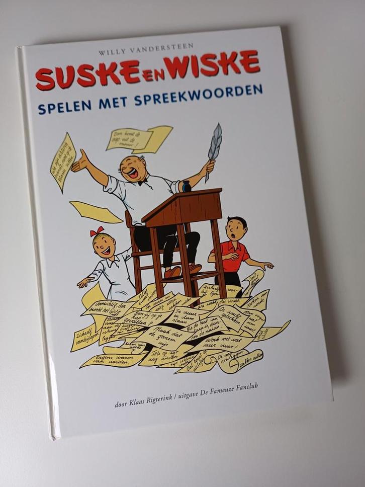 Suske en Wiske Spelen met Spreekwoorden hardcover, Boeken, Stripboeken, Zo goed als nieuw, Eén stripboek, Ophalen of Verzenden
