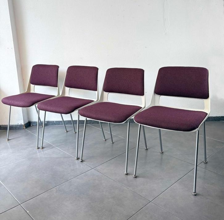 Set van 4 Gispen Cordemeyer stoelen opnieuw gestoffeerd, Huis en Inrichting, Stoelen, Gebruikt, Vier, Kunststof, Metaal, Stof