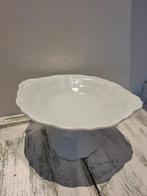 P. Regout Maastricht schaal op voet wit, Antiek en Kunst, Antiek | Keramiek en Aardewerk, Ophalen