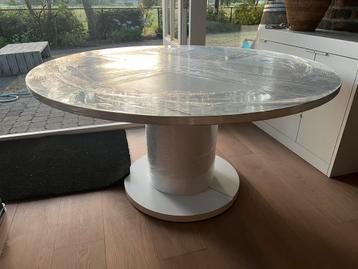 Ronde/ovale eettafel uitschuifbaar 140/190cm beschikbaar voor biedingen