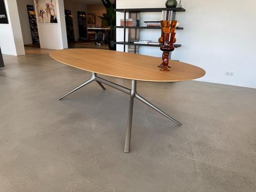 Poliforrm Mondriaan Oval Table, Huis en Inrichting, Tafels | Eettafels, Nieuw, 100 tot 150 cm, 200 cm of meer, Vijf personen of meer