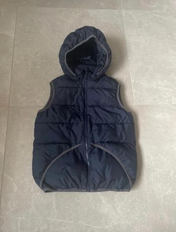 Benetton bodywarmer maat 146 met GRATIS kleding en winterjas beschikbaar voor biedingen