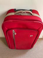 Rode koffer Tommy Hilfiger, Uitschuifbare handgreep, Gebruikt, Zacht kunststof, 35 tot 45 cm