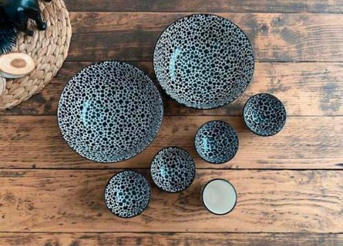 Panter print servies grote schalen kleine schaaltjes en mok, Huis en Inrichting, Keuken | Servies, Nieuw, Schaal of Schalen, Overige stijlen