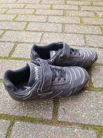 Voetbalschoenen maat 34, Sport en Fitness, Voetbal, Ophalen, Maat XS of kleiner, Schoenen, Zo goed als nieuw