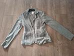 Lichtgrijze dames blazer zonder schoudervulling
Maat M, Sutherland, Jasje, Grijs, Gedragen