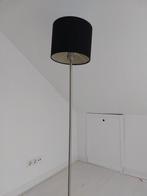 Staande lamp met zwarte kap, Ophalen, Gebruikt