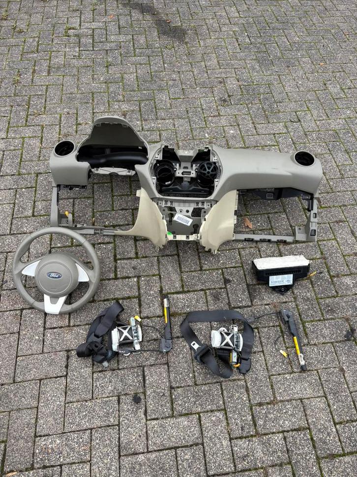 Airbackset ford ka 2 bruin/beige, Auto-onderdelen, Dashboard en Schakelaars, Ford, Gebruikt, Ophalen of Verzenden